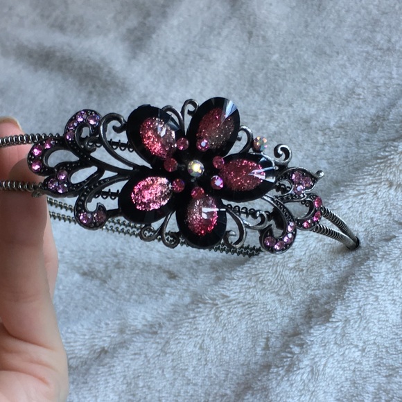 🎉⚜️Jeweled Flower +Metal Scrolling Hair Accessory - Picture 6 of 7