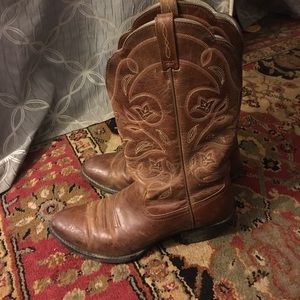 Ariat cowboy boots