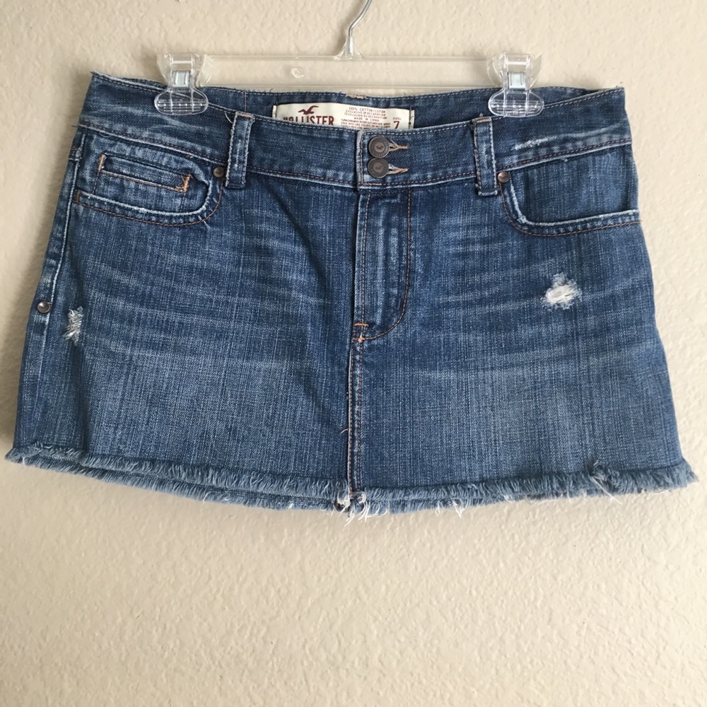 Hollister jeans skirt. Size 7. 100% cotton.