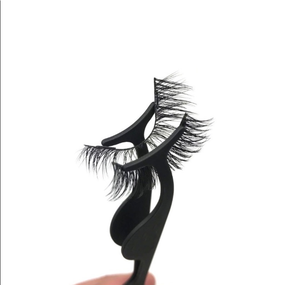 Magnetic Eyelash Application Tool - Black