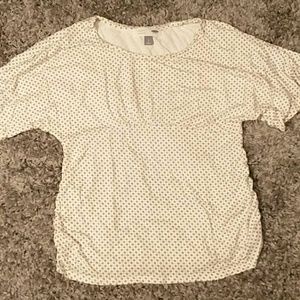 Old navy maternity shirt