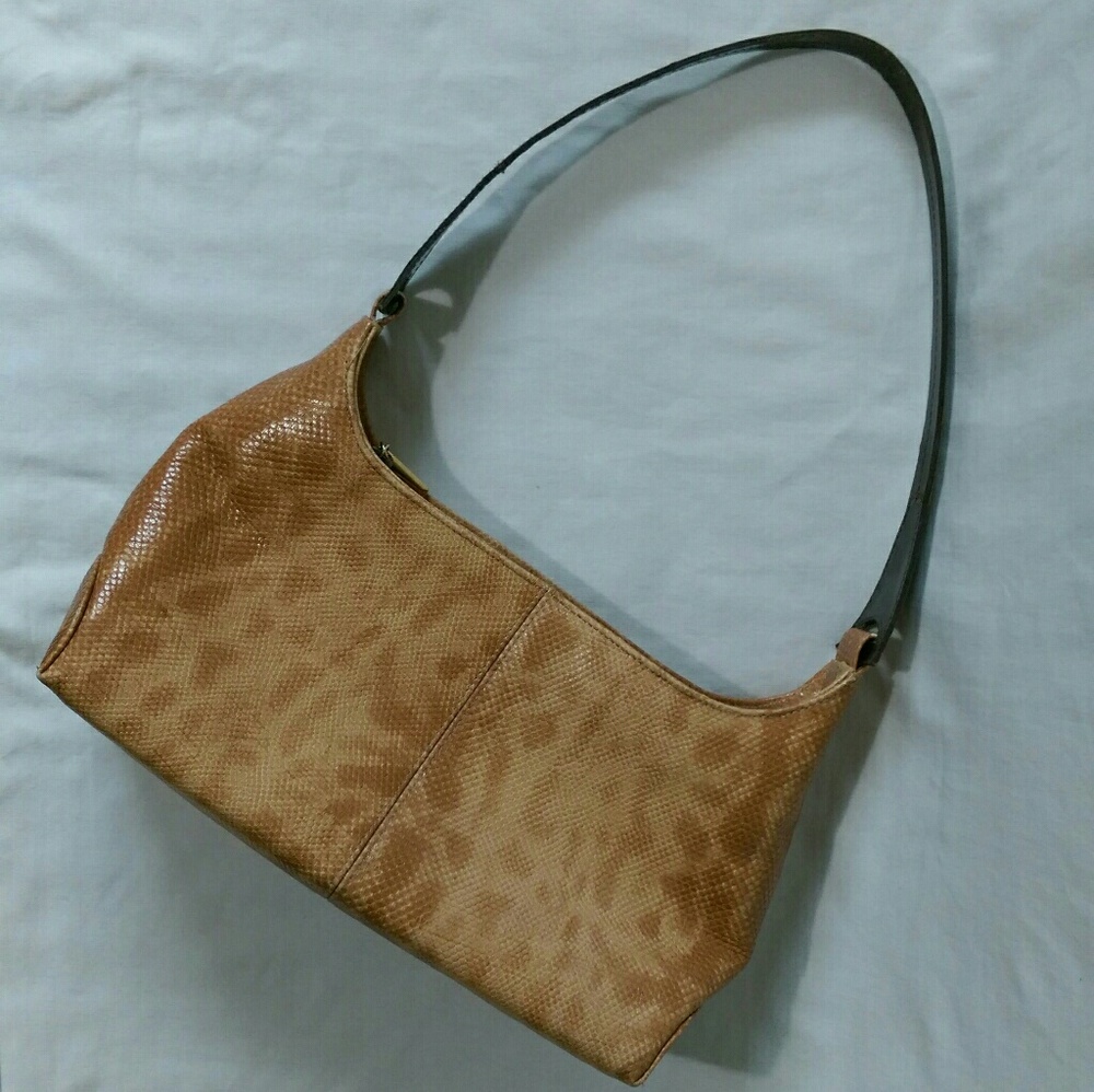 Rangoni of Florence leather shoulder bag purse