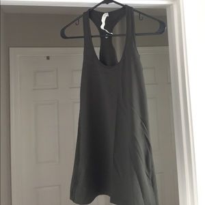 Lululemon olive tank