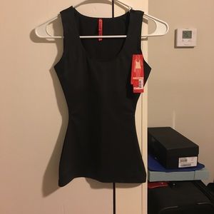 🆕⭐️Spanx Trust Your Thinstincts Tank⭐️🆕