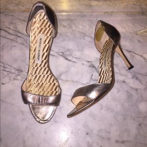 MANOLO BLAHNIK Metallic Heels MANOLO BLAHNIK Metallic Heels