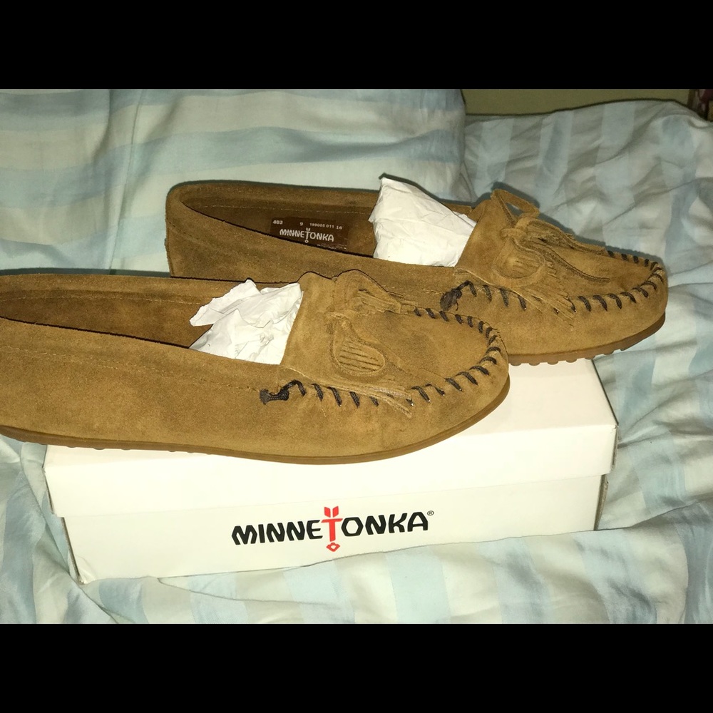 Brand new comfy shoes . Fit slightly bigger than