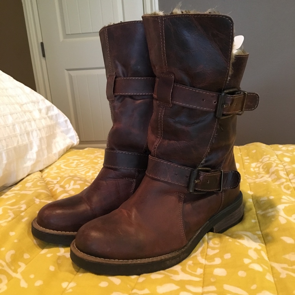 Steve Madden leather buckled boots