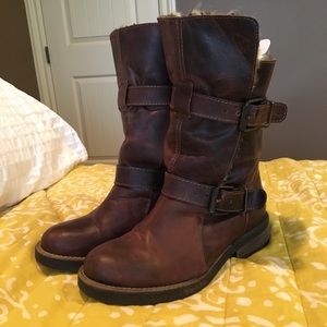 Steve Madden leather buckled boots