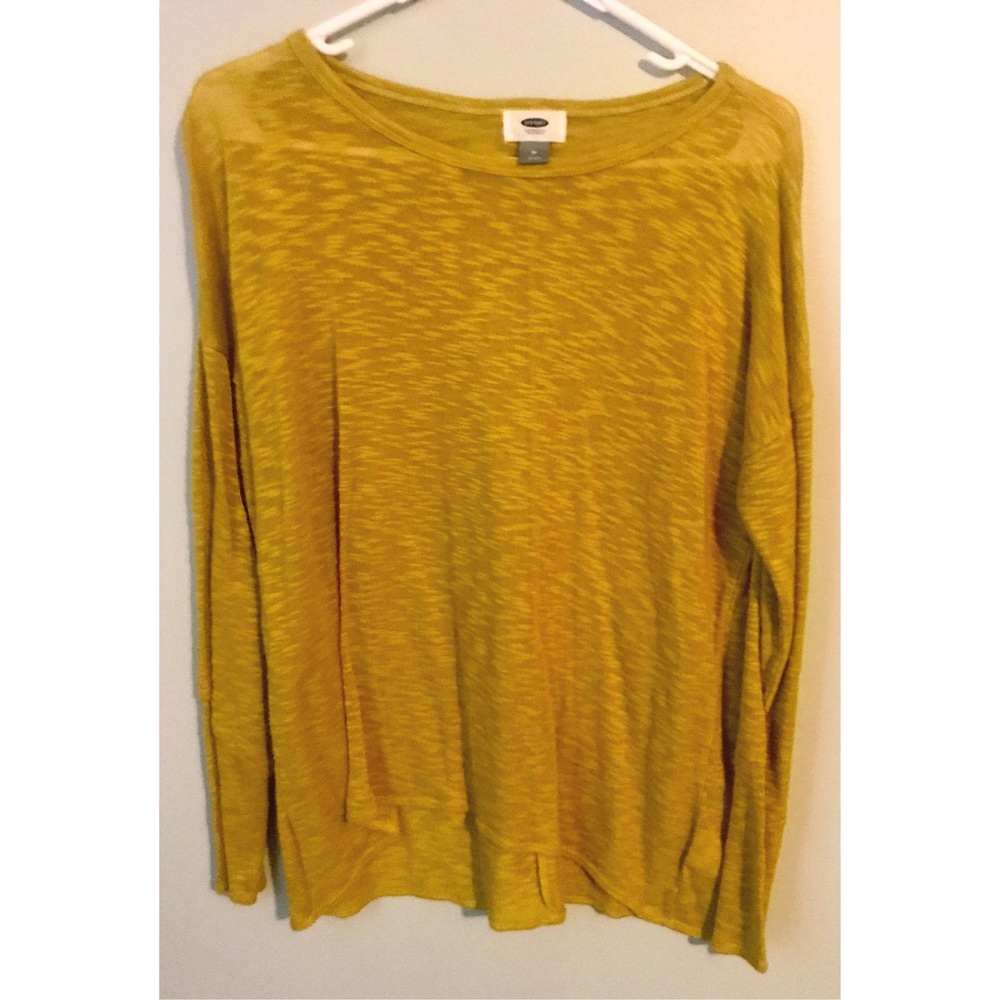➡️🖤 EUC MUSTARD LIGHTWEIGHT SWEATER 🖤