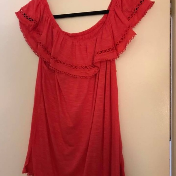 Tops - Picture 3 of 3