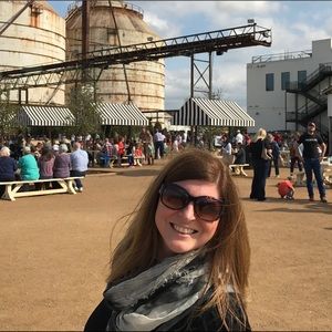 Meet your Posher, Cari