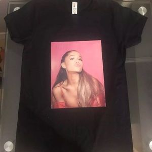 Ariana Grande Kissy Shirt