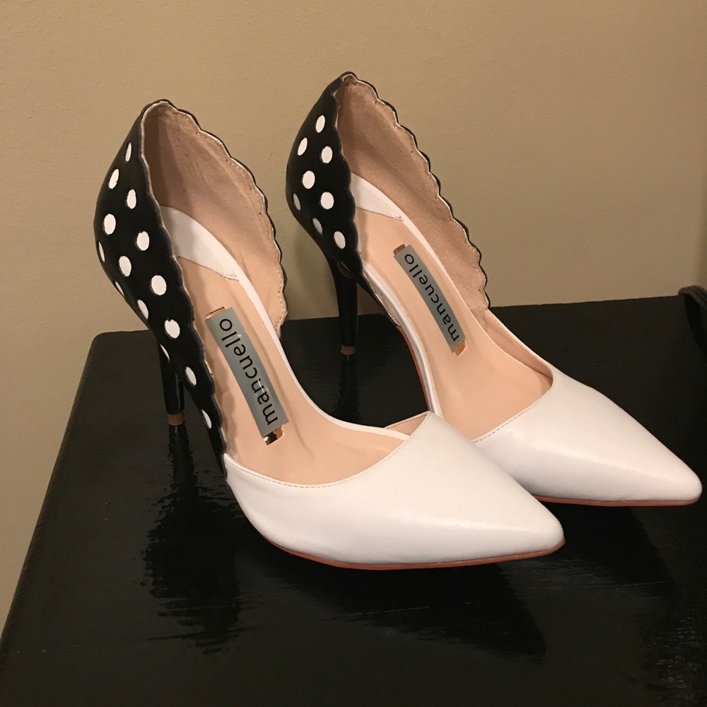 Shoes by Mancuello Size 36