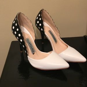 Shoes by Mancuello Size 36