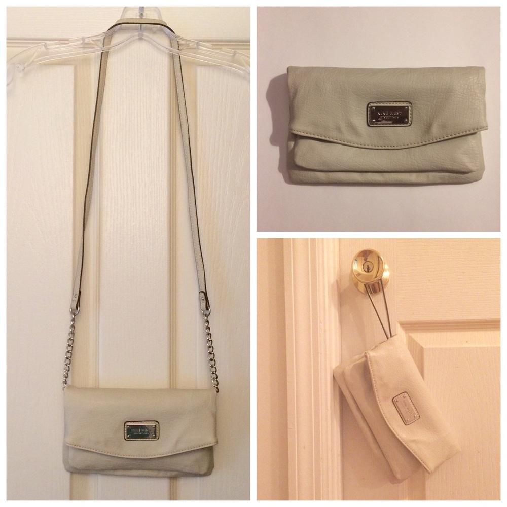 Oatmeal Nine West *3-in-1* multi-pocket purse