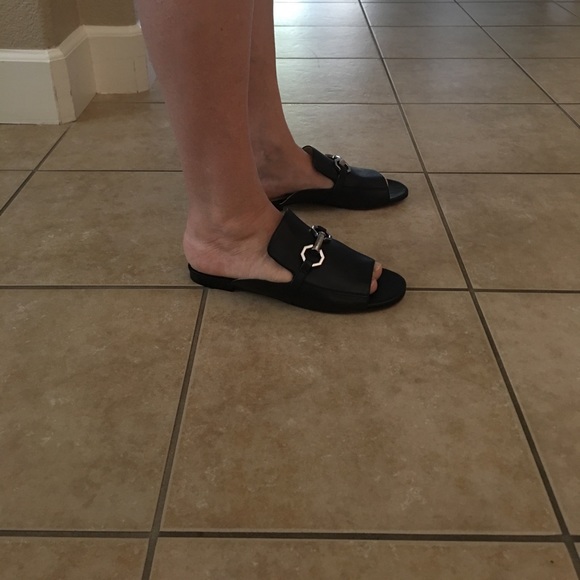 Louise et Cie Black Caila Flat Loafer Mule - Picture 8 of 8