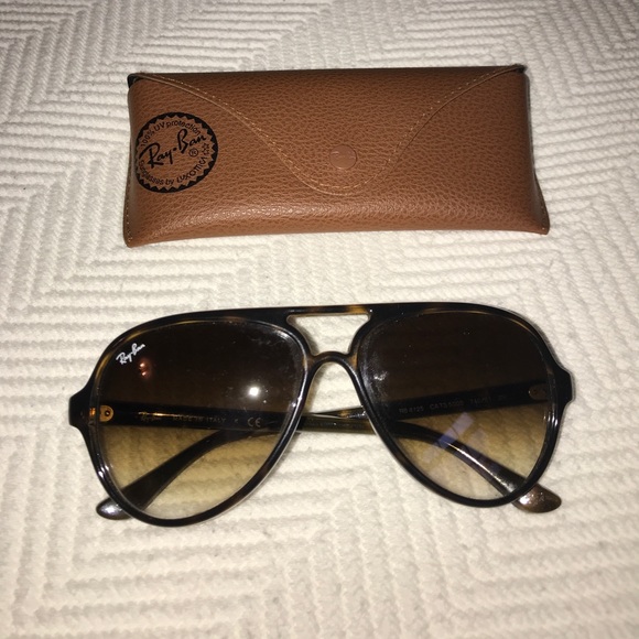 Ray-Ban Accessories - Ray Ban Aviators womens brown plastic frame & case
