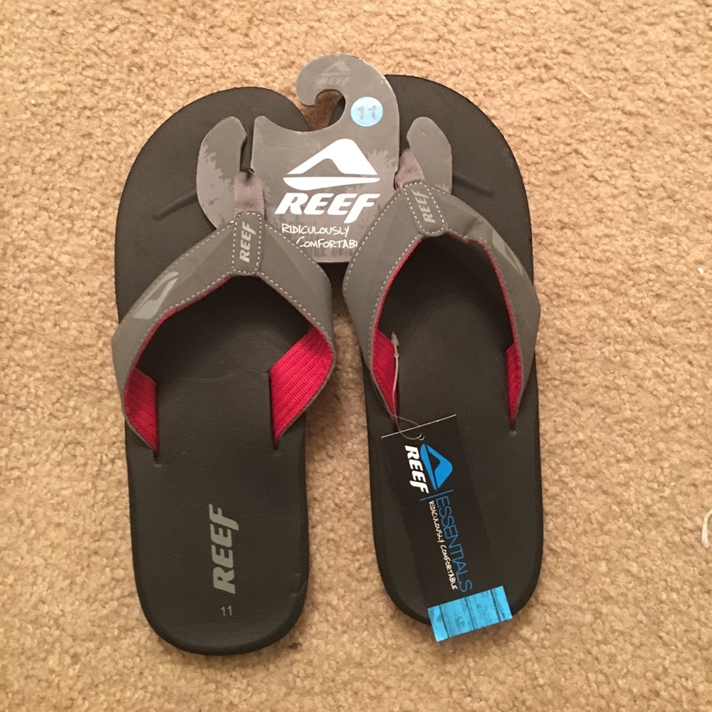 NWT Men's Reef Sandals Size 11