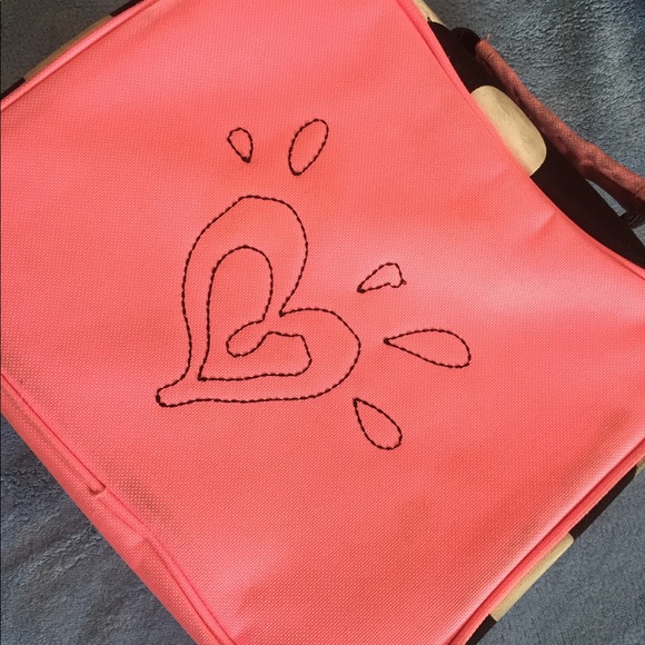 😍JUSTICE Cute As A Button Lunch Box😍 - Picture 2 of 3