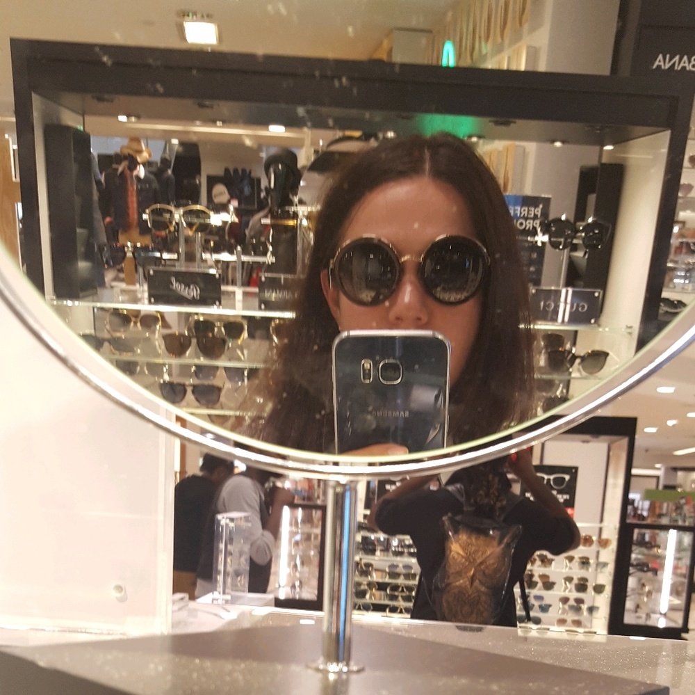 Meet your Posher, Gina.