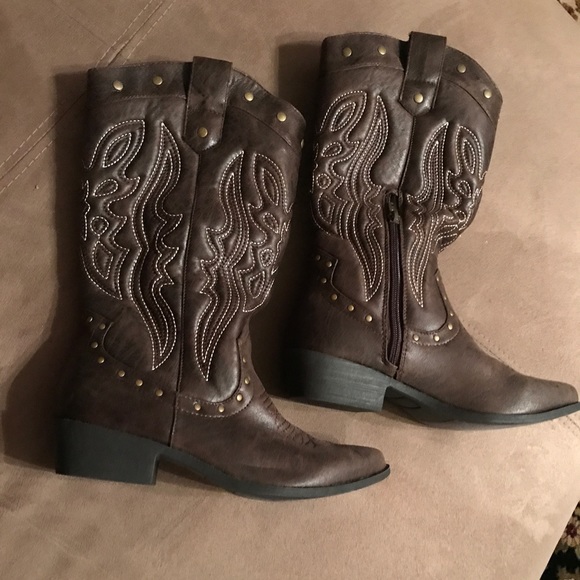 JustFab Shoes - Reduced‼️NWOT JustFab Boots - size 7