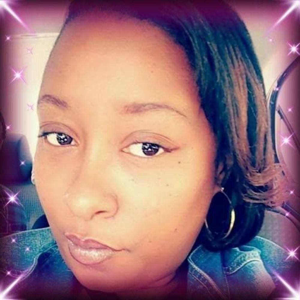 Meet your Posher, Lloyonda