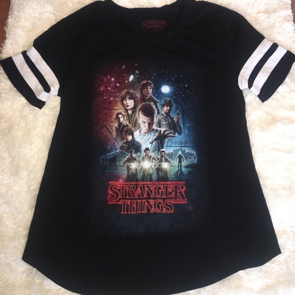 Tops - Stranger Things T-Shirt sz Large