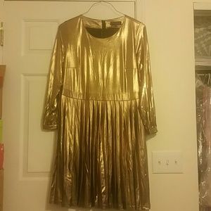 Long sleeve Gold dress Long sleeve Gold dress