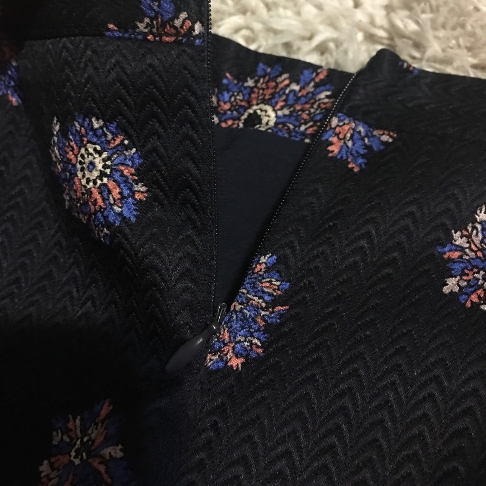 Club Monaco Camissa skirt. NWT - Picture 6 of 6