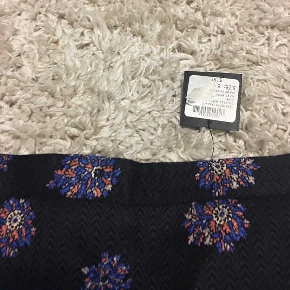 Club Monaco Camissa skirt. NWT - Picture 4 of 6
