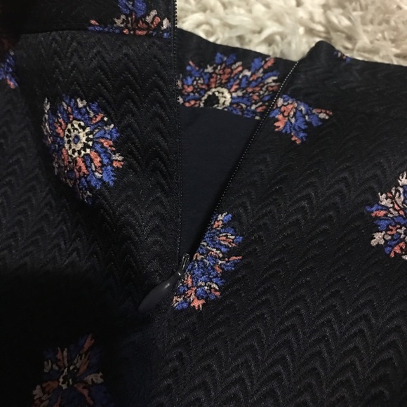 Club Monaco Camissa skirt. NWT - Picture 6 of 6