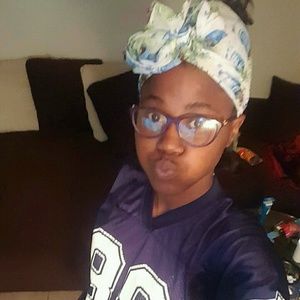 Meet your Posher, Roychelle