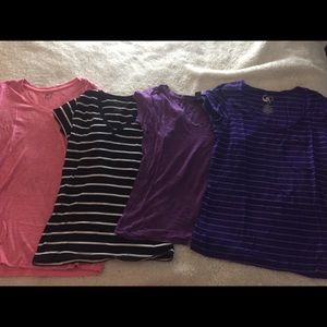 Set of 4 short sleeve low cut shirts