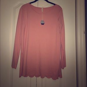 Scalloped pink top
