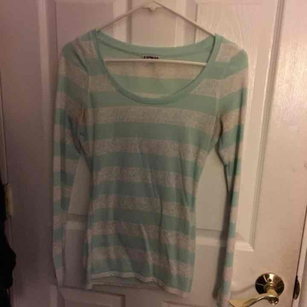 Long sleeve green and white shirt