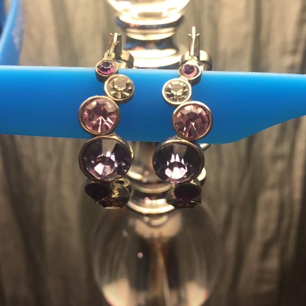 Silver hoop earrings Peridot and lavender stones