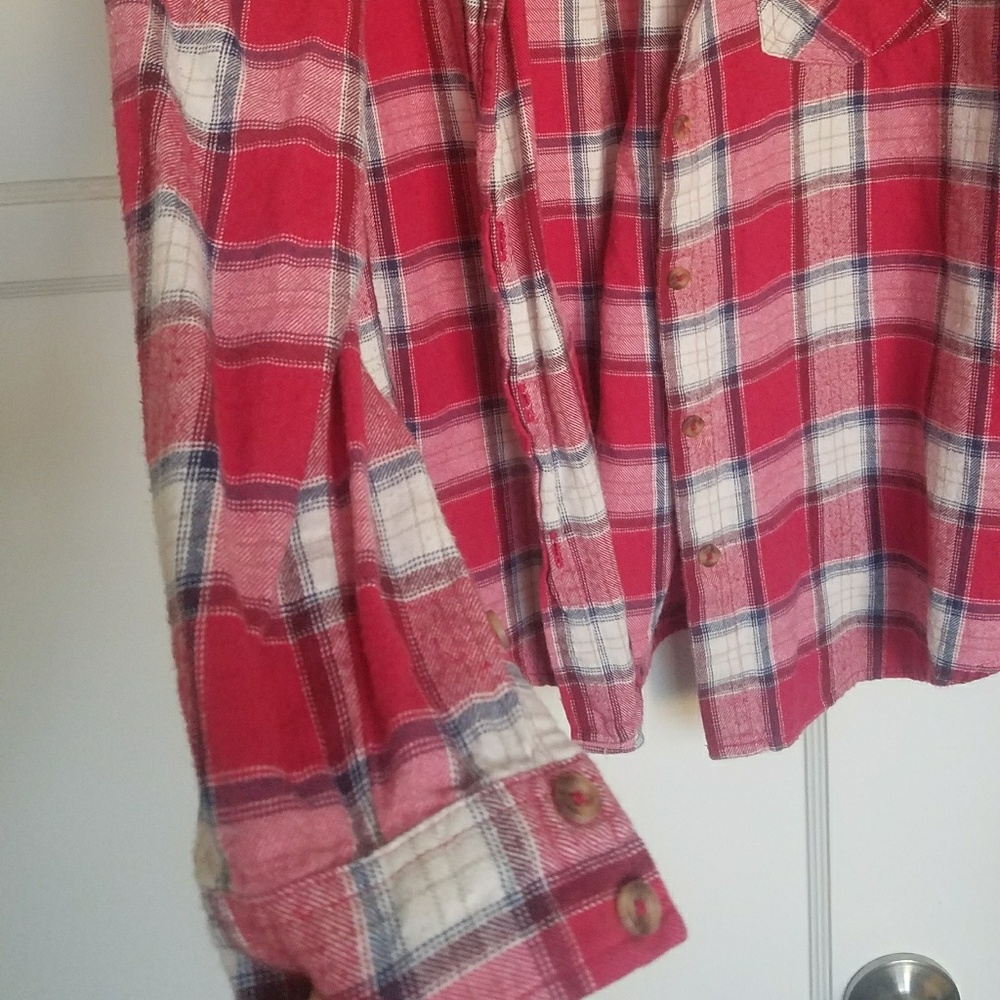 Red flannel - Picture 2 of 4
