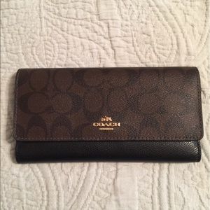Coach Signature Fold Wallet