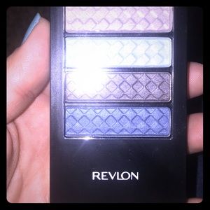 REVLON Eyeshadow quad *DISCONTINUED* REVLON Eyeshadow quad *DISCONTINUED*
