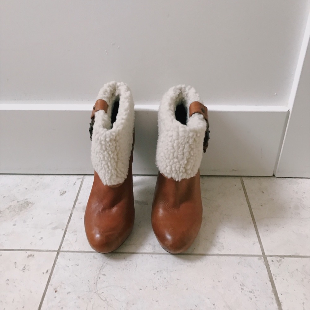 Dolce Vita Shearling Booties Sz 6 - Picture 5 of 6