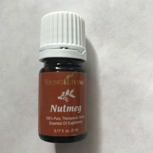 YOUNG LIVING NUTMEG ESSENTIAL OIL 5ml YOUNG LIVING NUTMEG ESSENTIAL OIL 5ml