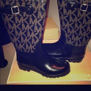 Michael Kor Rain boots size (9) women