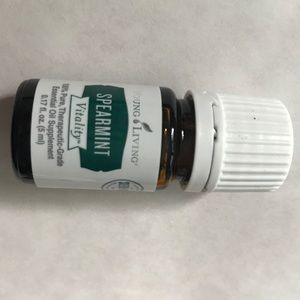 YOUNG LIVING SPEARMINT ESSENTIAL OIL 5ml YOUNG LIVING SPEARMINT ESSENTIAL OIL 5ml