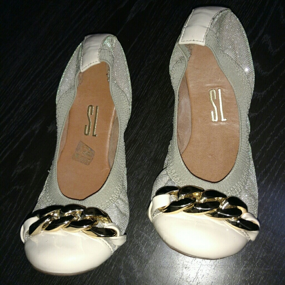 Santa Lolla Elastic Ballet Slip On Flats Sz 6B