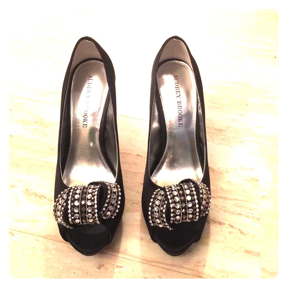 7 1/2 shoes sateen black beaded. 4 1/2 inch heel