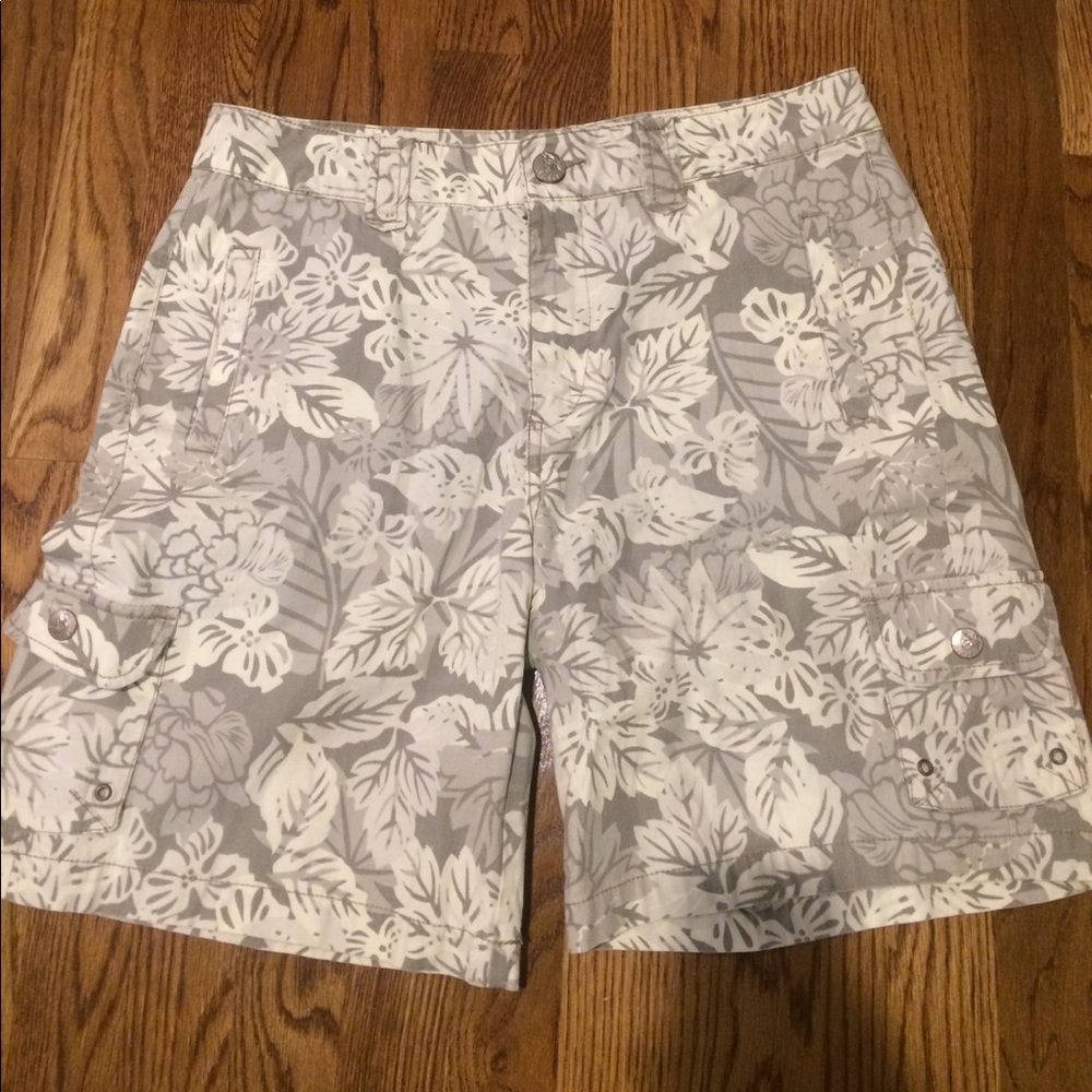Flower pattern shorts!