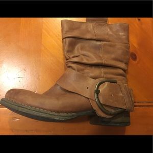 Chestnut Boots