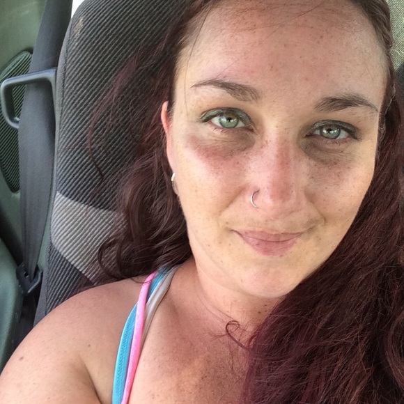 Meet your Posher, Kellie - Picture 2 of 8