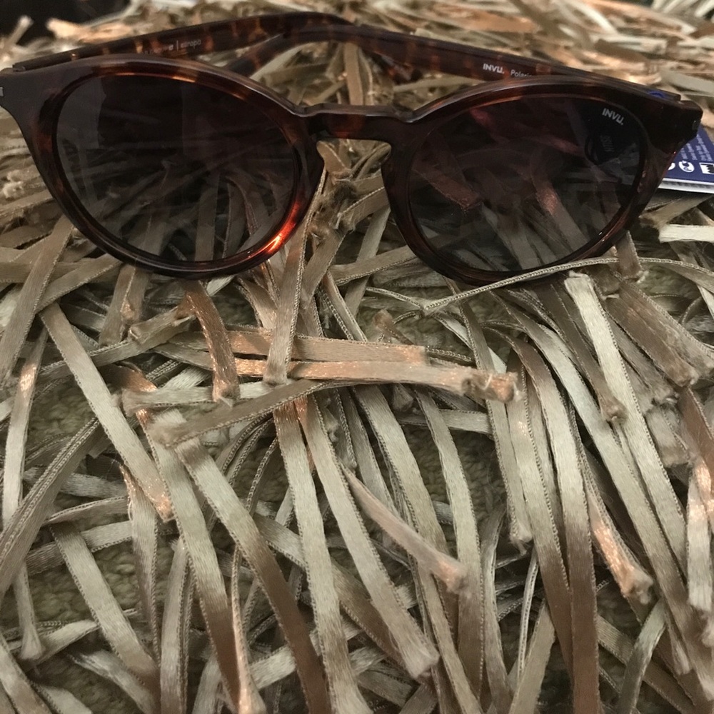 INVU Polarized Sunglasses
