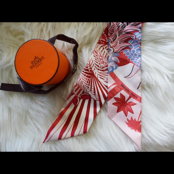 Hermès Peacock Silk Twilly - Picture 5 of 6